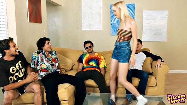 That 70s Ho Queen Of The Sluts - 2:2