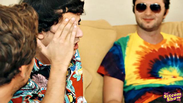 Лори Форман доводит троих до оргазма и показывает, кто здесь главная