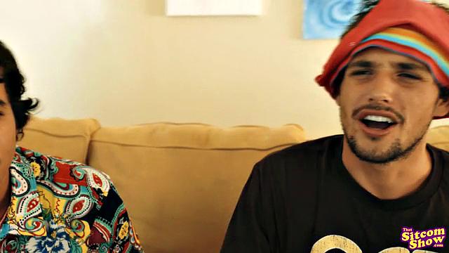 Лори Форман доводит троих до оргазма и показывает, кто здесь главная