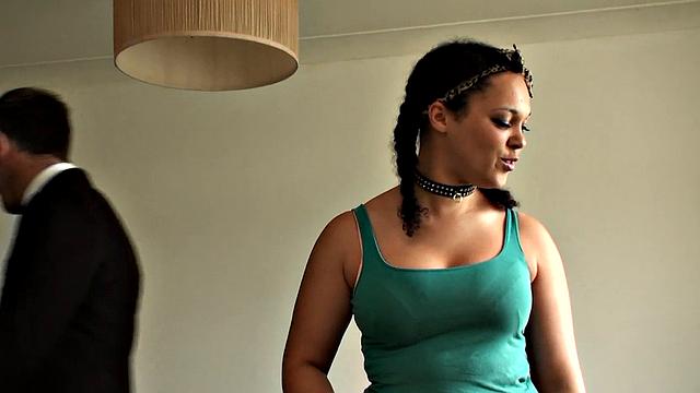 kloe white устроила жаркий хардкор на своем первом кастинге для зрелых