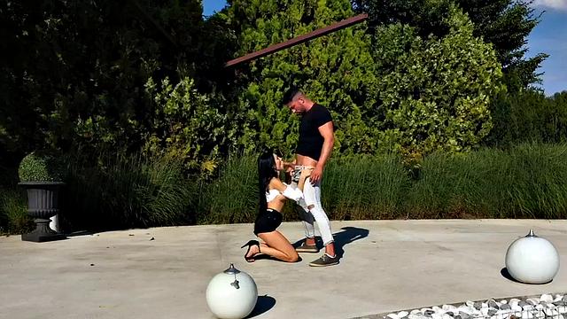 Big booty bae gets analsmashed outdoor