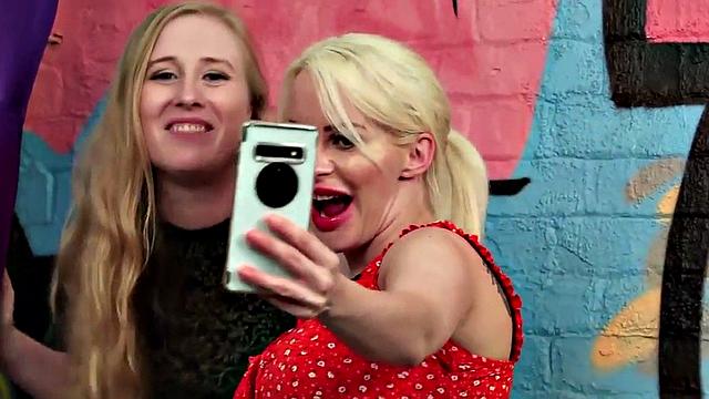 CFNM ladies love stroking while teasing guy