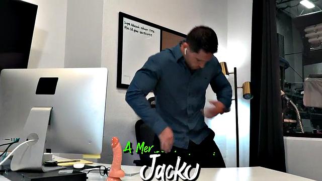 Office hunk bends over bulky bottom after missionary sex