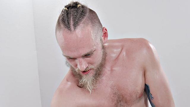 See King Ragnar Lothbrok In Action