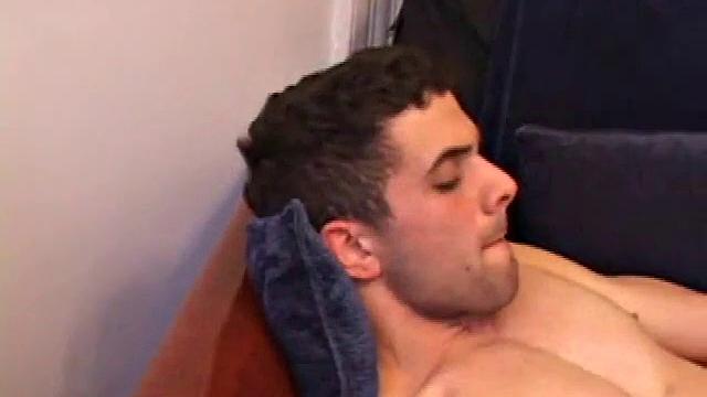 Skater Jesse Beats Off