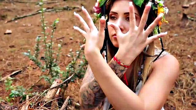 MAMACITAZ - Sara Blonde and Logan Salamanca - Forest Latina Takes Cock From Guy