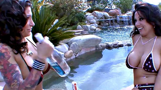 MILF dirty sluts fucked by big white dick in threesome