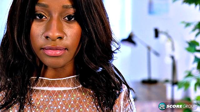 Messy Lexi and her huge areola