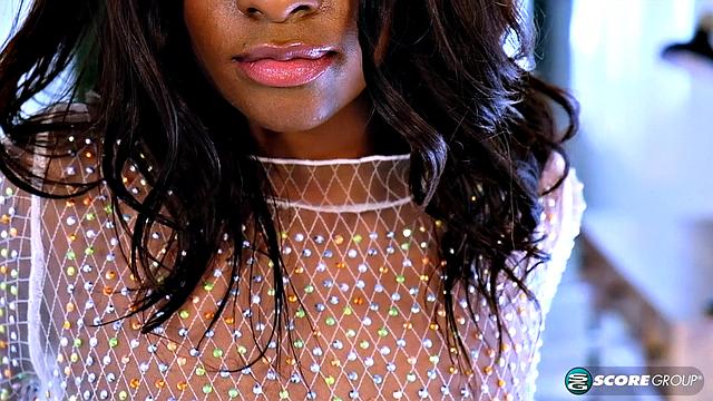 Messy Lexi and her huge areola