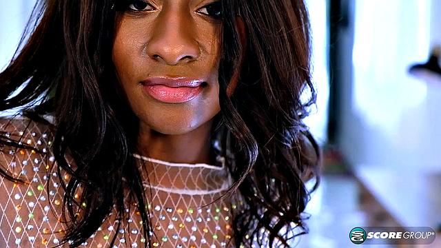 Messy Lexi and her huge areola