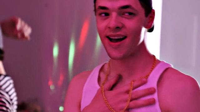 Str8 athletic DJ fucks skinny twink at party