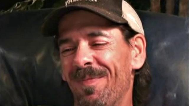 Country introduced me to Ace, who also goes by TJ. He is 41 years old, 5' 9", and 145 pounds of construction worker, with a muscular body. I find his laid back, masculinity and body a real turn-on.