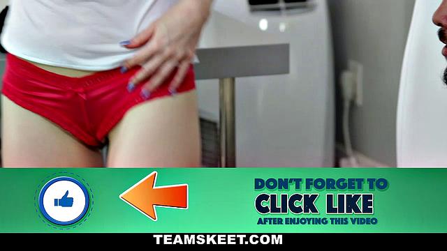 World's smallest nude model