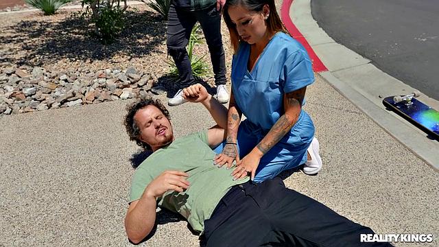 Fucking The Sk8er on the Way to Work