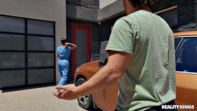 Fucking The Sk8er on the Way to Work