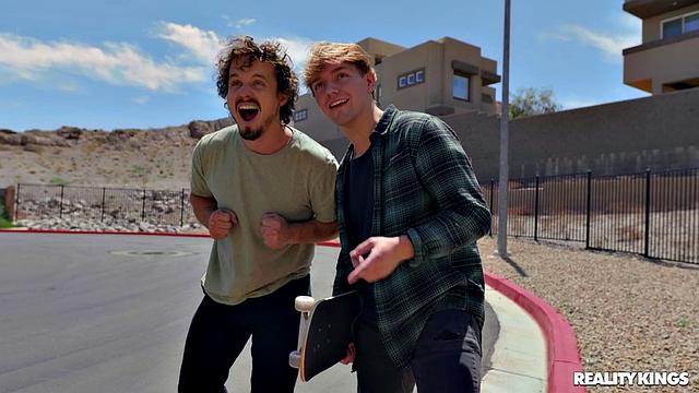 Fucking The Sk8er on the Way to Work