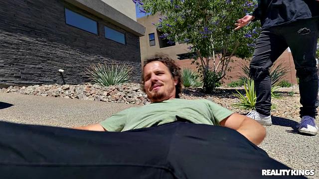 Fucking The Sk8er on the Way to Work