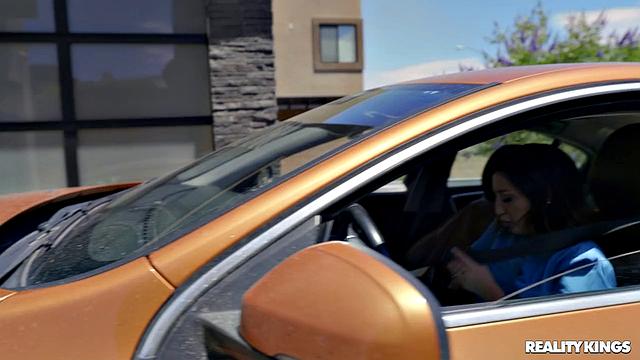 Fucking The Sk8er on the Way to Work