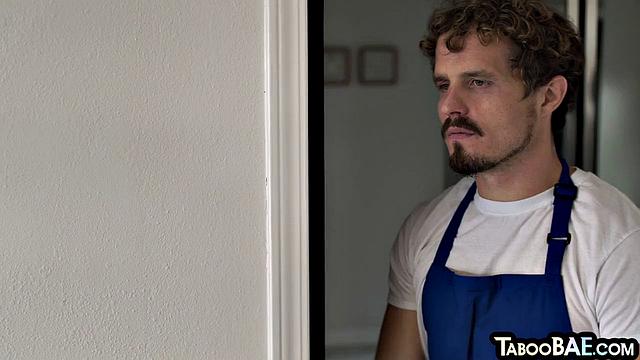 Big 21yo babe cockriding her BF