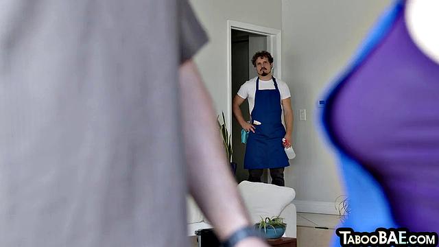 Big 21yo babe cockriding her BF