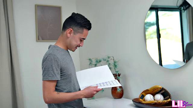 There's No In Threesome - S2:E2