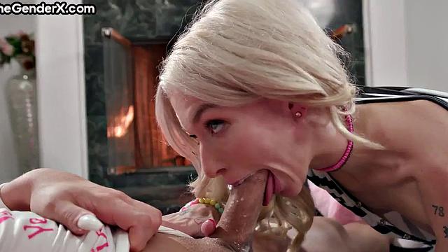 Curvy Trans babe fucks petite slut in ass after oral