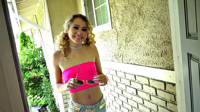 Petite 21yo GF with smallboobs licks balls after pussybanged