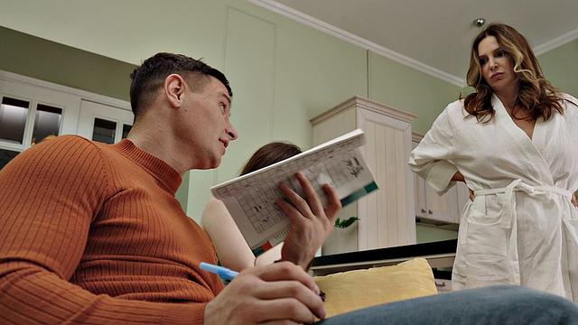 MOMMY4K. If You Join, Not Betrayal