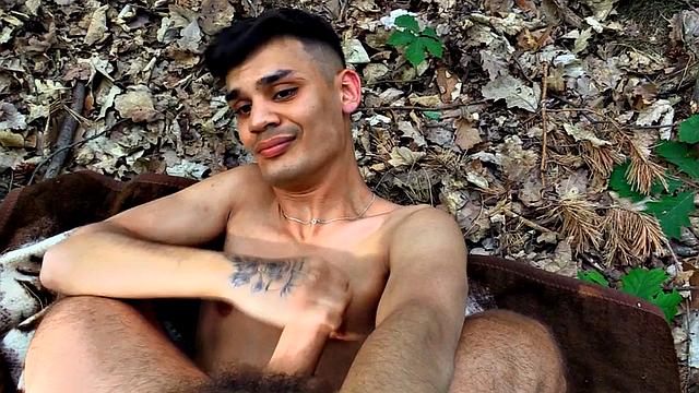 Str8 Euro stud goes in public outdoor POV for money