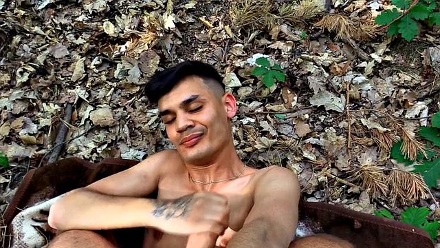 Str8 Euro stud goes in public outdoor POV for money