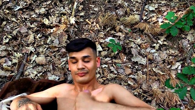 Str8 Euro stud goes in public outdoor POV for money