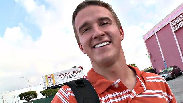 Gloryhole amateur fooled