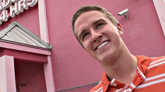 Gloryhole amateur fooled