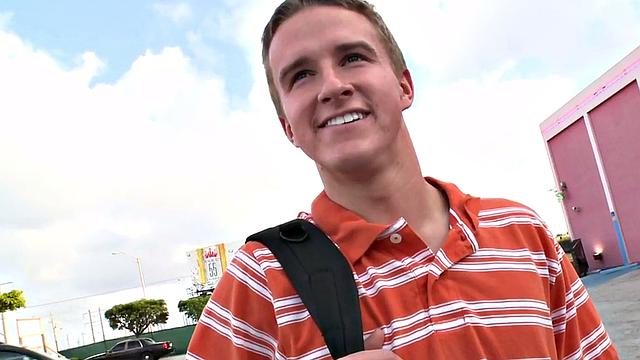 Gloryhole amateur fooled