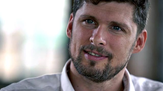 Analsecretary enjoys atm after anal with her stiff boss