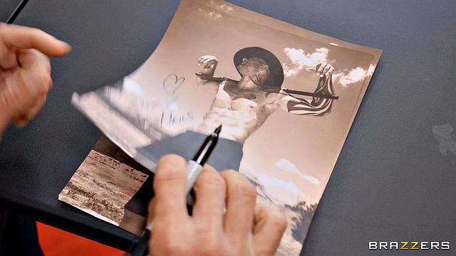 Groupie Gets Double Penetrated