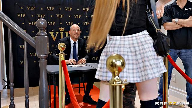 Groupie Gets Double Penetrated