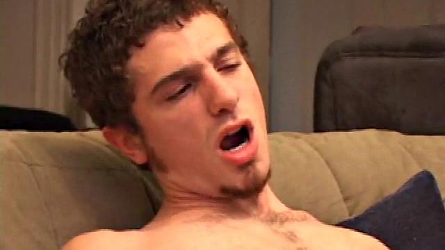 Straight Boy Ricardo Jacks Off