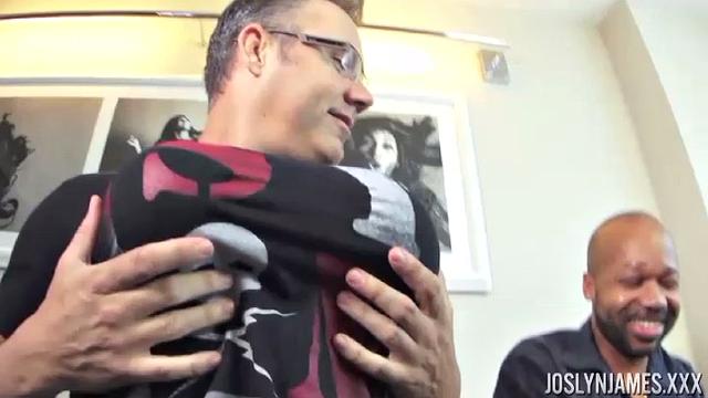 Balloon Play with Joslyn James