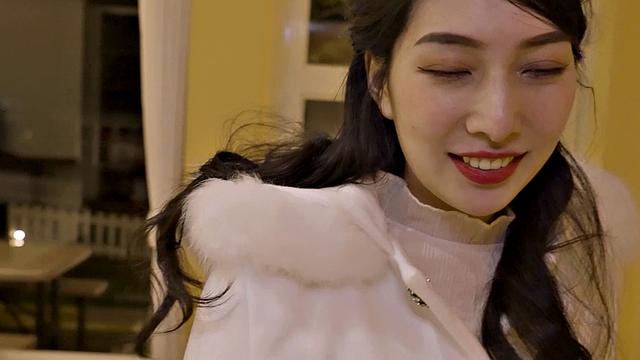 POV Date With Hot Brunette Babe, Jiaxin