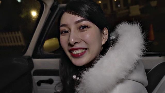 POV Date With Hot Brunette Babe, Jiaxin