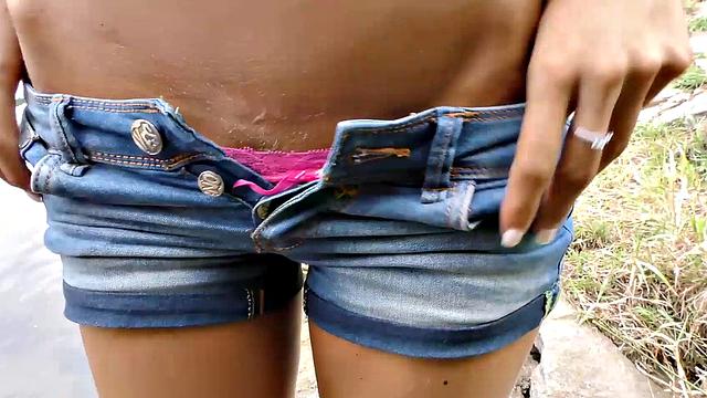 Brunette outdoors chick gets cumshot after hot sex with hunter