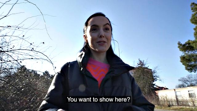 Amateur babe doggystyled outdoors