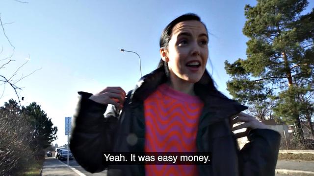 Amateur babe doggystyled outdoors