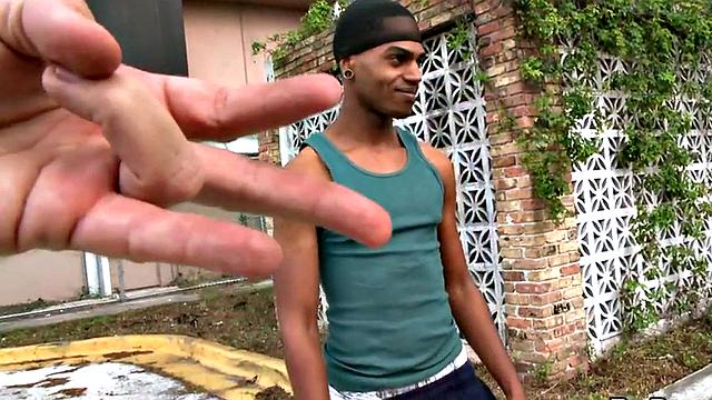 Ebony picked up and fucked after cocksucking white guy