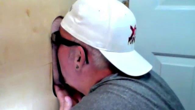 Married Guy Needs To Throat Fuck A Gloryhole
