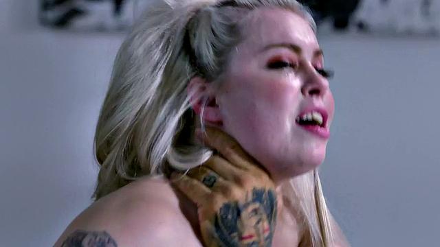 Step uncle dominates blonde with his big ass on couch & makes her face cum