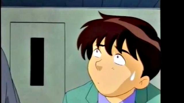 жаркая брюнетка в блузке получает мощный трах на кровати