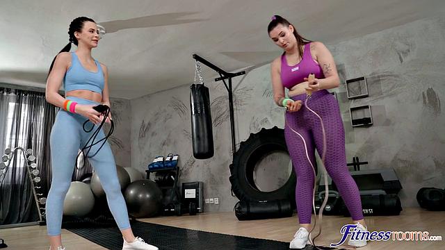 Three-way pussy licking perfection