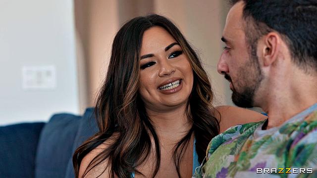 Swingers Satisfy Sex-Starved Couple